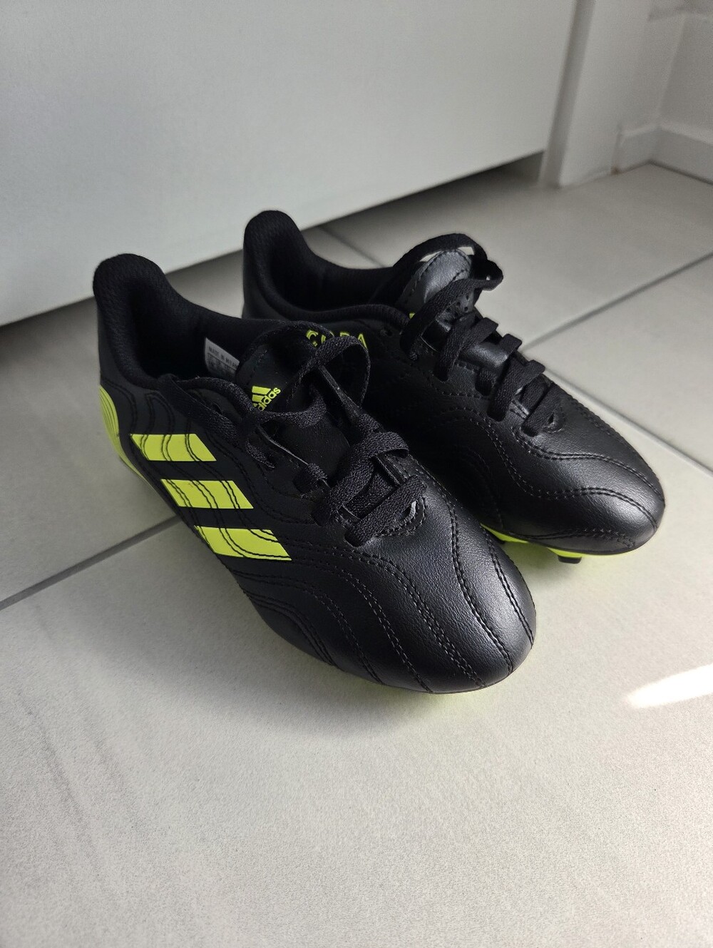 Adidas Copa Sense.4 FxG junior soccer cleats - Toddler Size 11 K